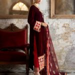 Zainab Chottani Velvet Embroidered Womens Wear 2024-25 (3)