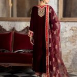 Zainab Chottani Velvet Embroidered Womens Wear 2024-25 (37)