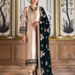 Zainab Chottani Velvet Embroidered Womens Wear 2024-25 (4)