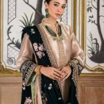 Zainab Chottani Velvet Embroidered Womens Wear 2024-25 (8)