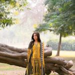 Dhoop Kinaray The 2025 Lacquer Printed Lawn Collection by Gul Ahmed (26)