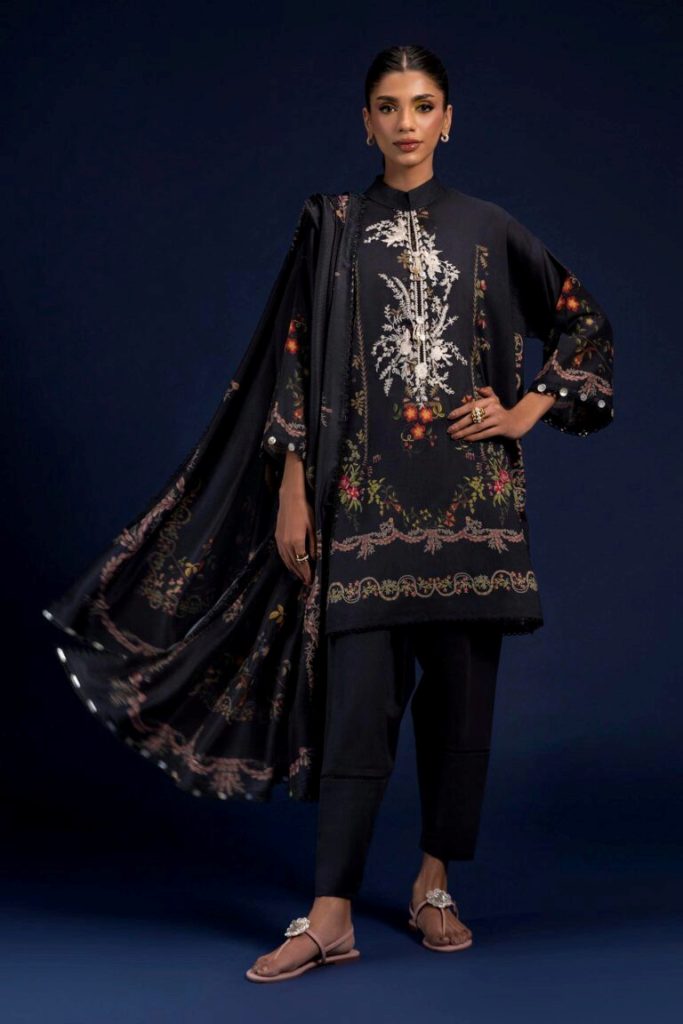 Mahay Lawn Collection 2025 Vol 1 By Sana Safinaz (19)