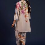 Mahay Lawn Collection 2025 Vol 1 By Sana Safinaz (46)