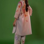 Mahay Lawn Collection 2025 Vol 1 By Sana Safinaz (49)