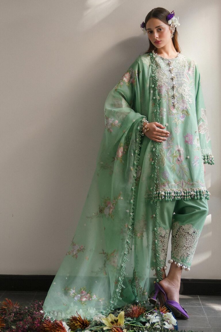 Sana Safinaz Luxury Lawn 2025 Party Wear Collection (47)