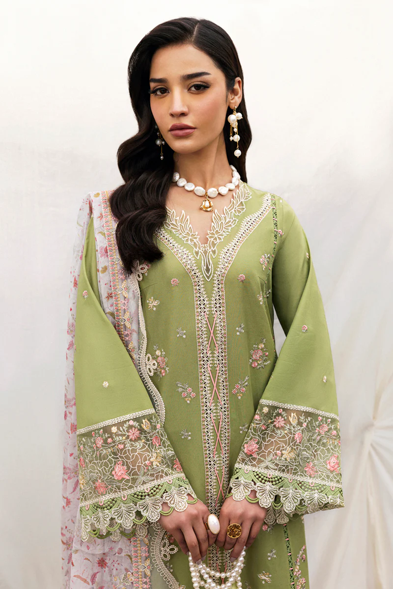 Qlinekari Lawn by Qalamkar 2025 A Fusion of Tradition and Modernity (37)