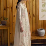 Qlinekari Lawn by Qalamkar 2025 A Fusion of Tradition and Modernity (7)