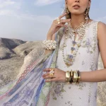 Saira Shakira Luxury Lawn 2025 A Fusion of Elegance and Innovation (9)